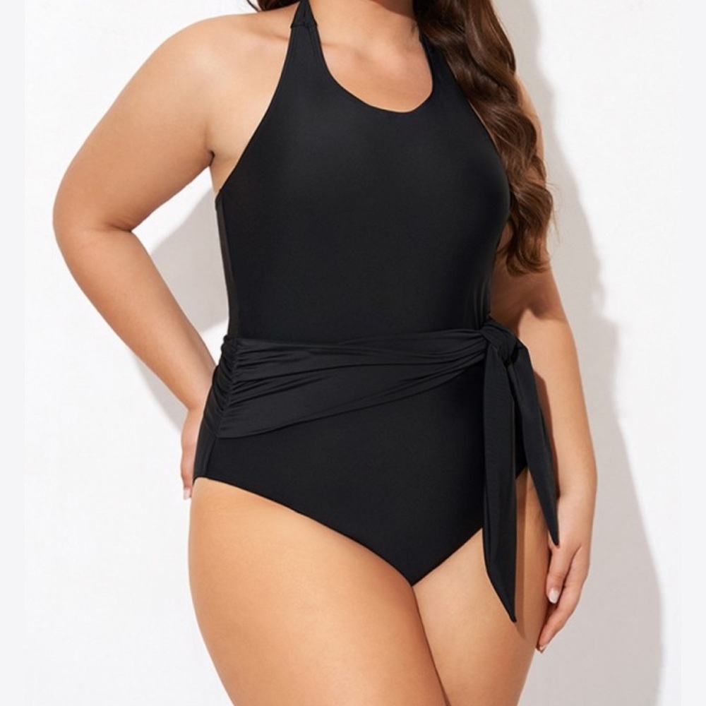NWT MeetCurve Black Knot Tie Front One Piece Bathing Suit
Halter